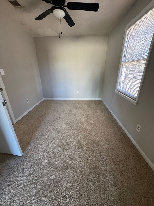 Building Photo - Located in the Heart of Evans