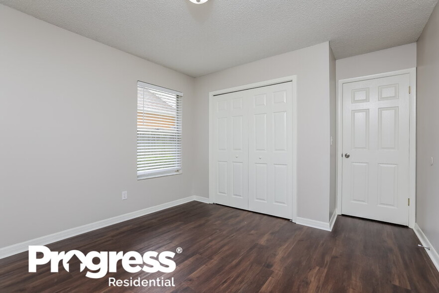 Building Photo - 1833 Iroquois Dr