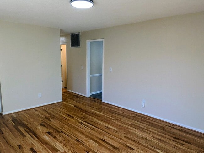 Building Photo - 1028 Gales Ave