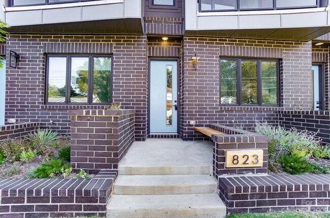 Building Photo - 823 E 36th St