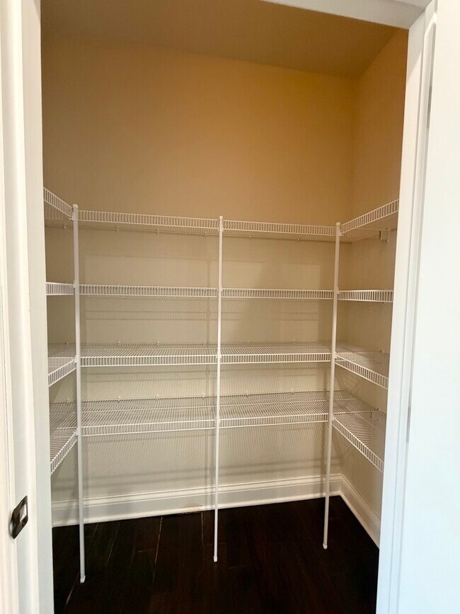 Building Photo - 3907 Nannyberry St