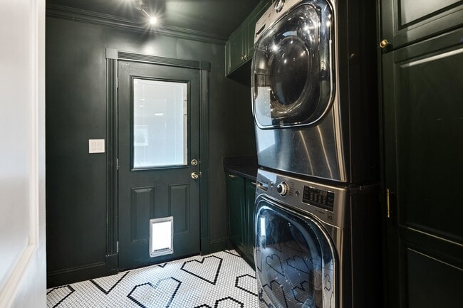 Building Photo - 1023 Greencliff Rd