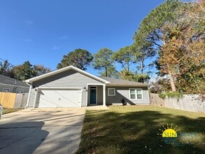 Building Photo - FURNISHED 3-Bedroom, 2-Bath Home with Premium Features in Navarre, Florida!