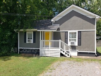 Building Photo - 1438 Pennock Ave
