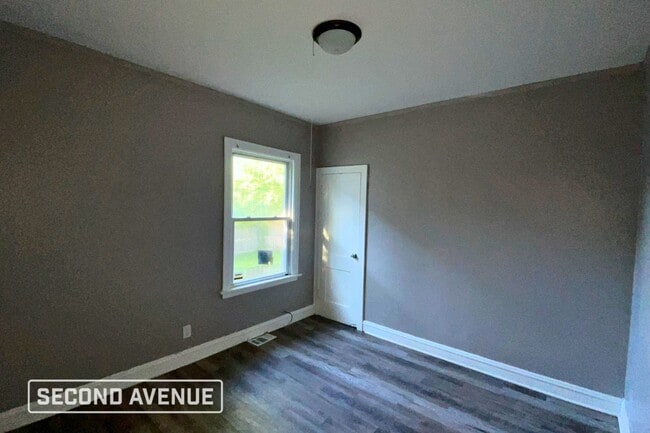 Building Photo - 12439 S Perry Ave