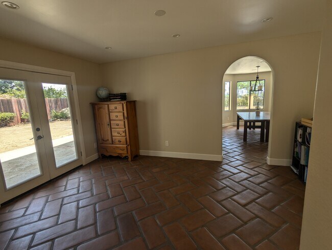 Building Photo - 10021 Resmar Ct
