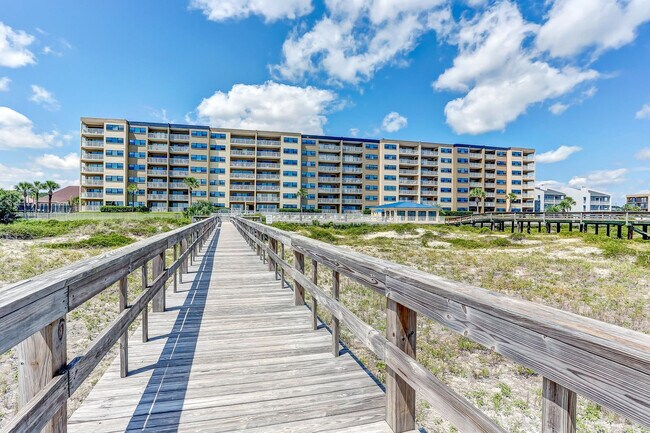 Building Photo - 3215 Jimmy Buffett Mem Hwy