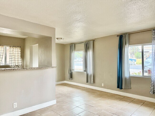 Building Photo - Ready-to-Move 2BR Apartment