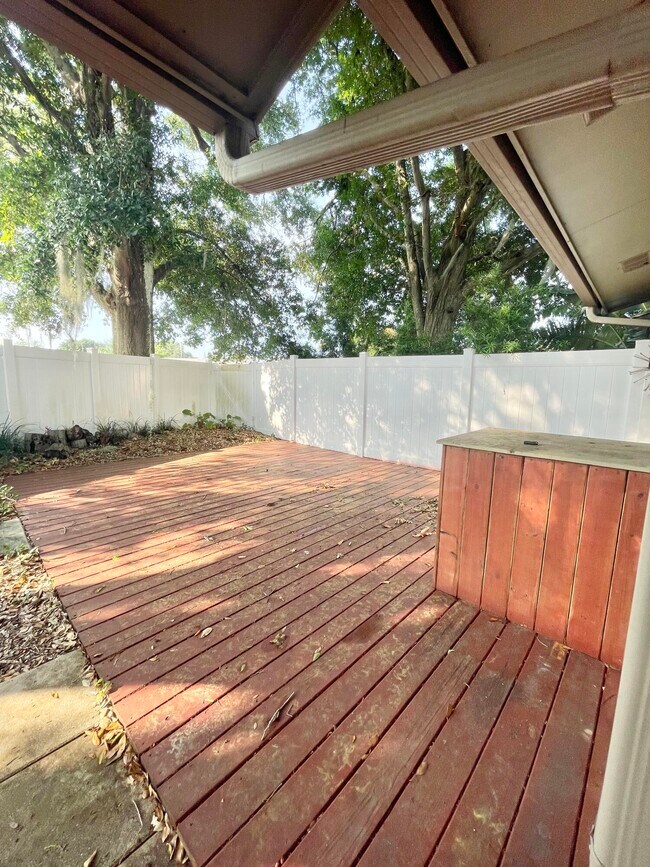 Building Photo - 3025 Briarwood Ln