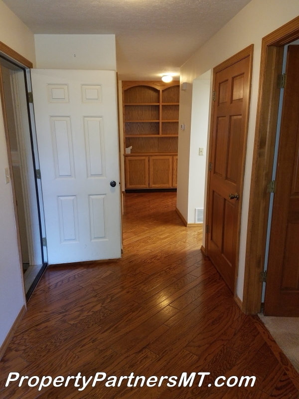 Building Photo - *** Beautiful Condo *** - 2Bed 2Bath