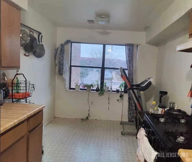 Building Photo - 1713 Raspberry Ct