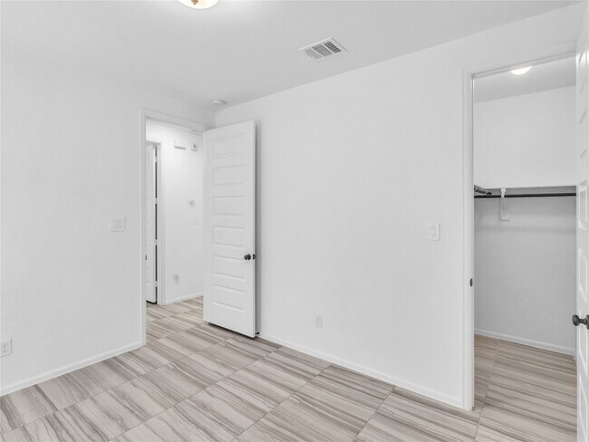 Building Photo - 21022 Camberwell Beauty Ln