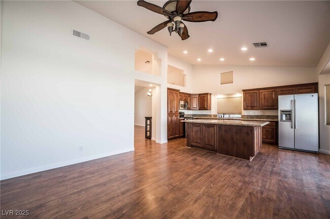 Building Photo - 8117 Creek Water Ln