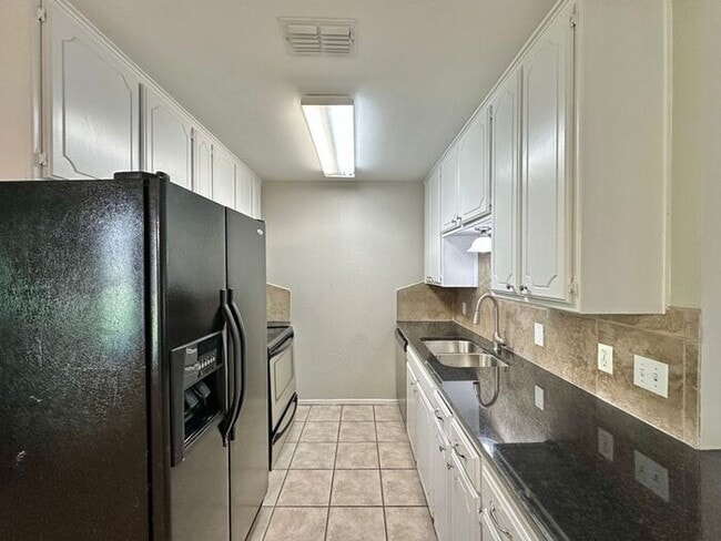 Building Photo - Available Now! Newly Updated 3 Bedroom 2 B...