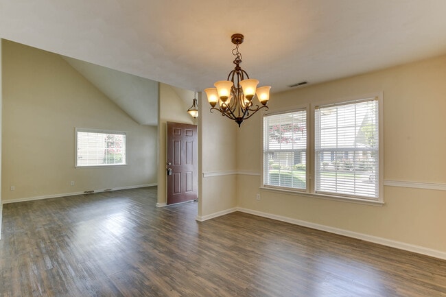 Building Photo - 1133 Lady Ashley Dr