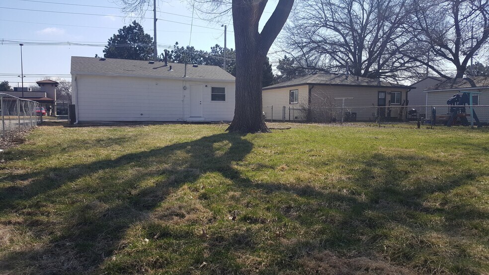 Building Photo - 1321 N 56th St