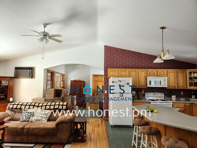 Building Photo - 12 Joey Ln