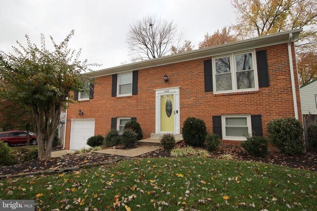 Building Photo - 4500 Lantern Pl