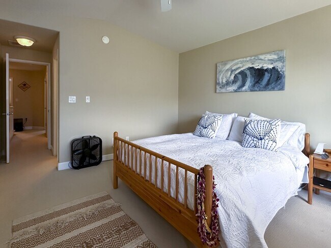 Building Photo - Spacious Hillside Villas 1500-7 by Gather ...