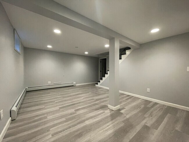 Building Photo - 138 Pine Grove Dr