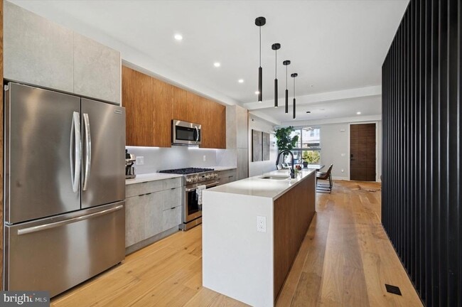 Building Photo - 331 Fountain St