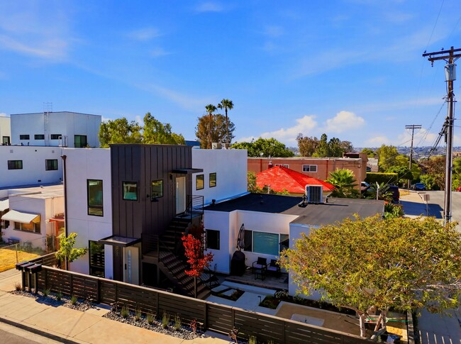 Building Photo - 422 Arbor Dr