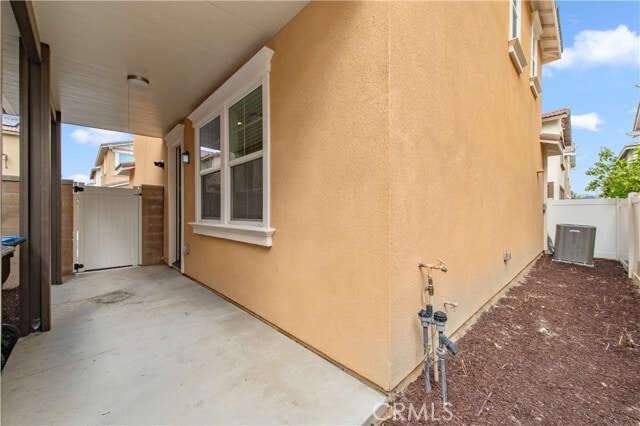 Building Photo - 5901 Oatfield Ave