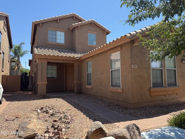 Building Photo - 3915 E Morelos St