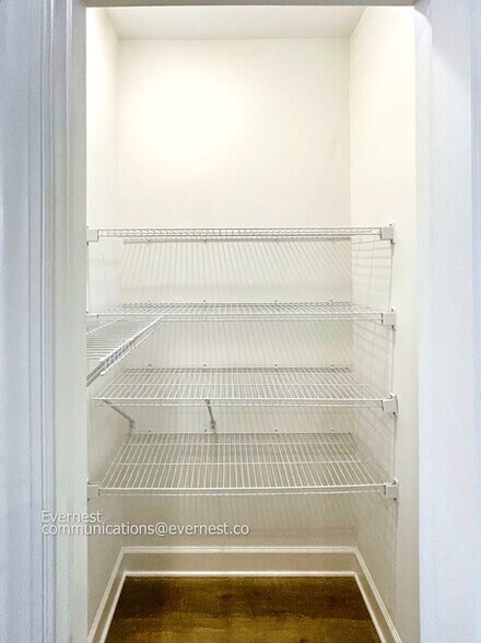 Building Photo - 504 Whitstable Alley