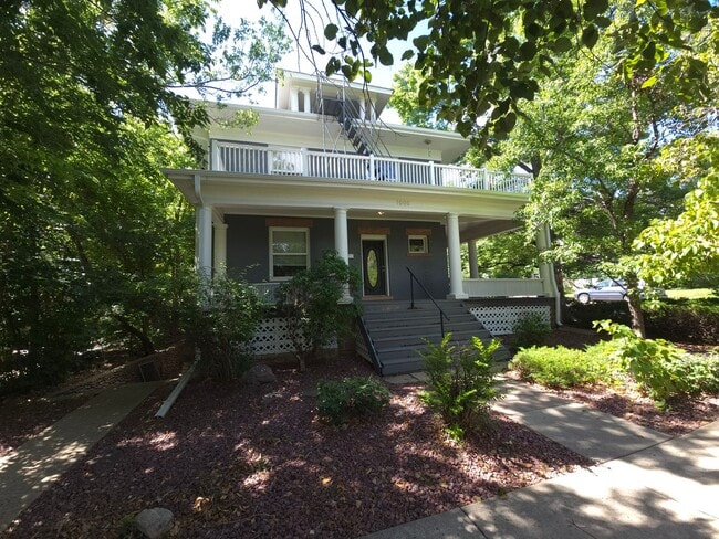 Primary Photo - 1000 Grandview Ave