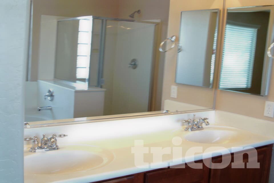 Building Photo - 7044 W Branham Ln