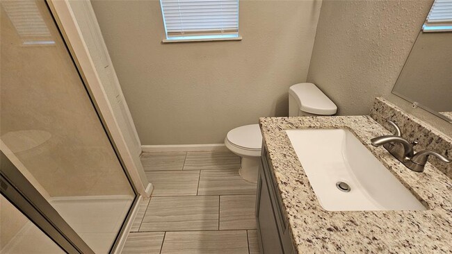 Building Photo - 5502 Chantilly Ln