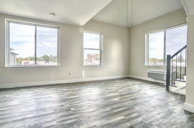 Building Photo - 140 Avenue B