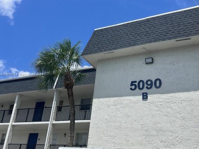 Primary Photo - 5090 SW 64th Ave
