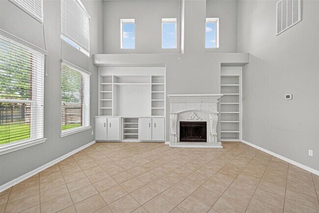 Building Photo - 10815 Lake Raven Ct