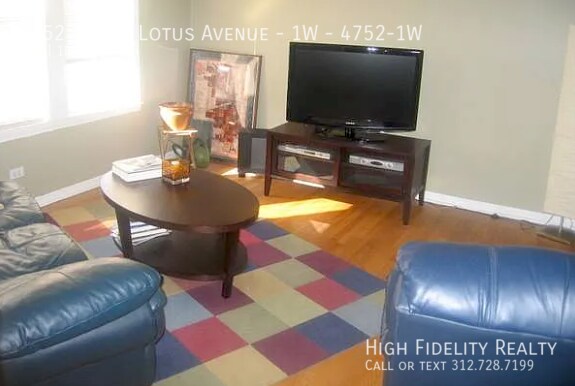 Building Photo - 4752 N Lotus Ave