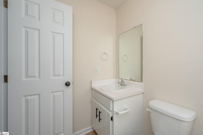 Building Photo - 475 Vinyard Rd