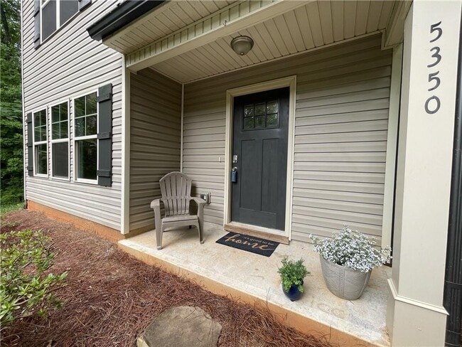 Building Photo - 5350 Tomahawk Terrace