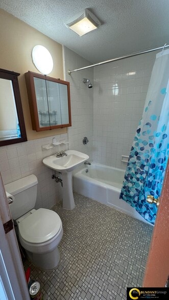 Building Photo - 287 Harvard St