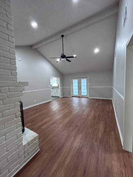 Building Photo - 29502 Raestone St