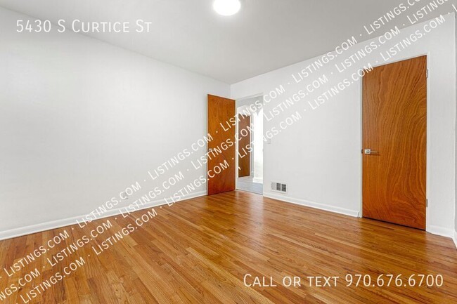 Building Photo - 5430 S Curtice St