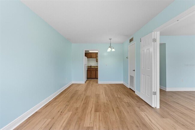 Building Photo - 2521 Caper Ln