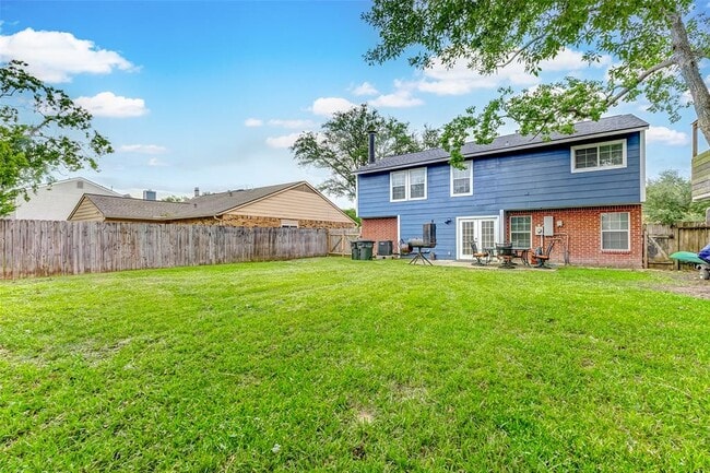 Building Photo - 471 El Toro Ln
