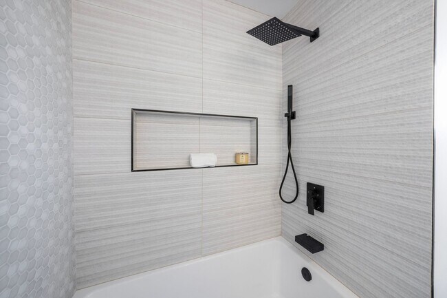 Building Photo - Executive Style Living ....