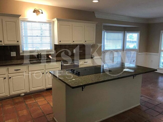 Building Photo - 1609 Flat Rock Dr SW