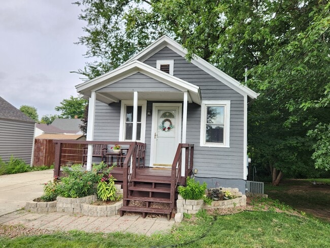 Building Photo - 111 Orchard St