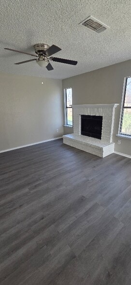 Building Photo - 2710 Willow Springs Rd