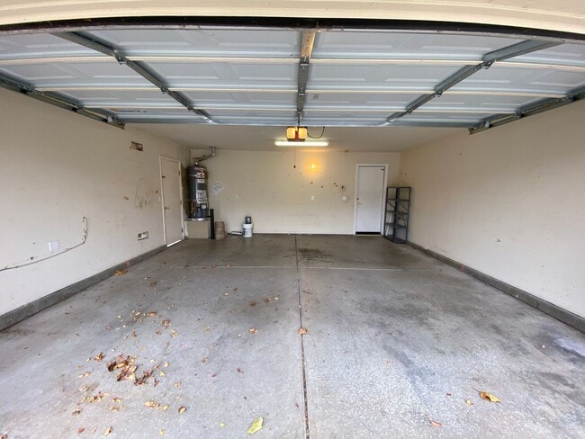 Building Photo - Cute Home in EGUSD