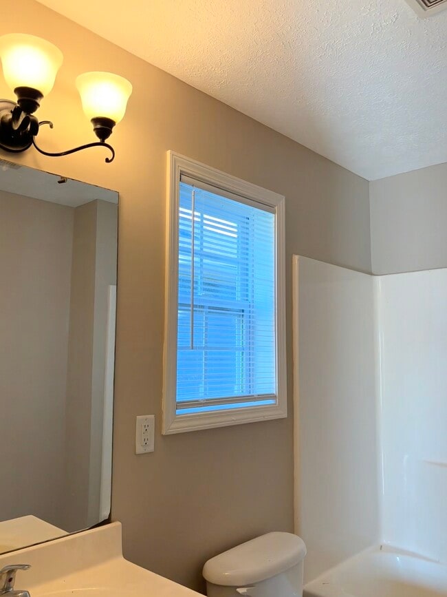 Building Photo - 336 Walnut Creek Dr