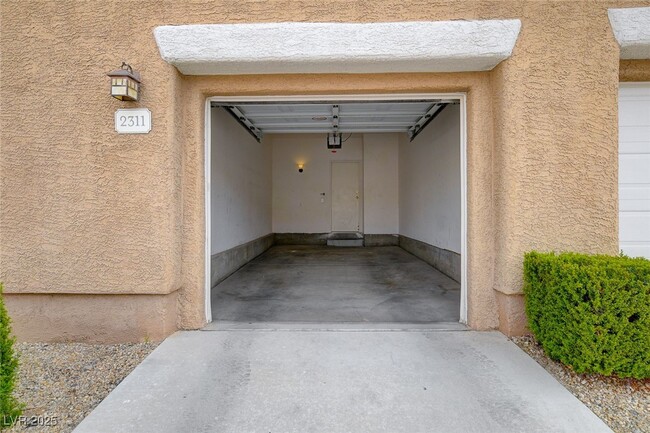 Building Photo - 251 S Green Valley Pkwy